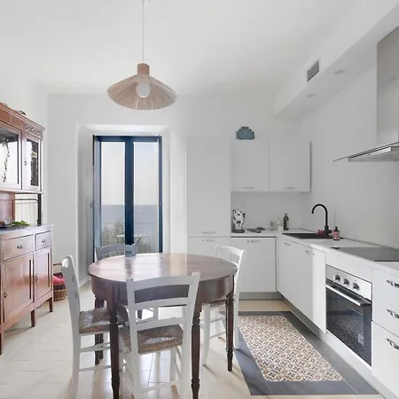 A Casa Di Betti Appartamento Capo dʼOrlando